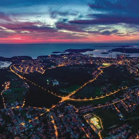 3 Bedroom Stunning In * Galižana
